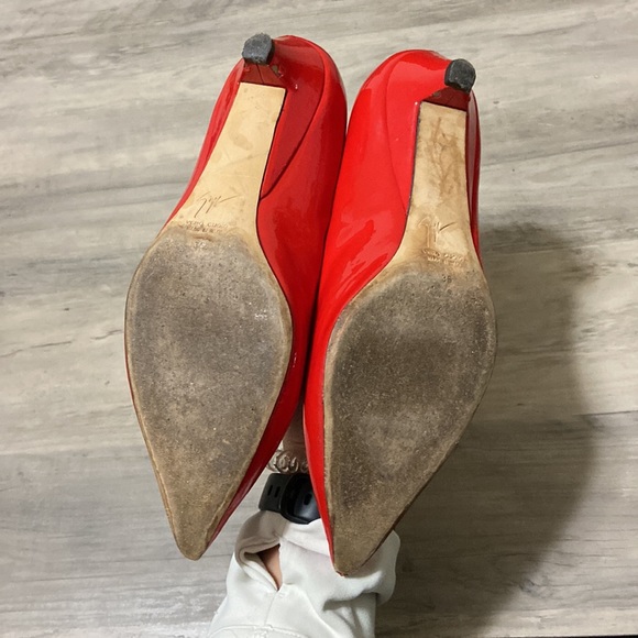 Giuseppe Zanotti Patent Leather Red Kitten Heel pump - Picture 2 of 2